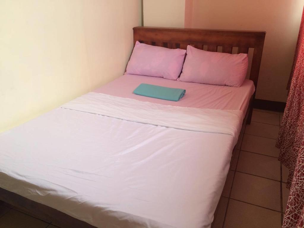 Friendly'S Guesthouse Hotel Cebu Ngoại thất bức ảnh